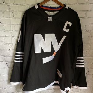 Reebok Black & White New York Islanders #91 Tavares Hockey Jersey Sweater Size M